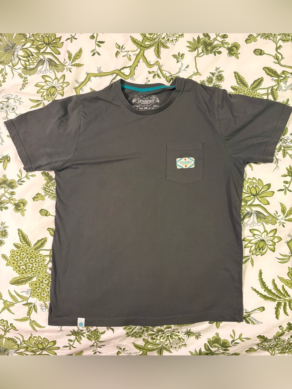 SENDERO Men's Charcoal Short Sleeve Pocket Tee